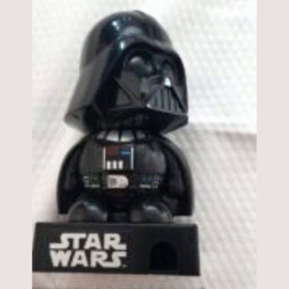 Dark vader (dispensador de dulces) tiene sonido.
