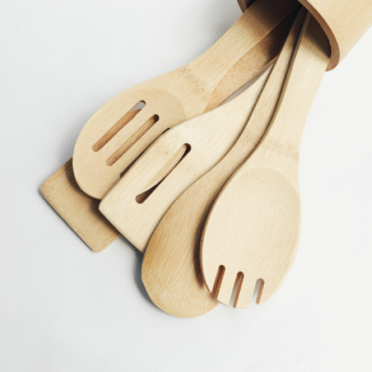 Cocina, utensilios, vajilla y loza